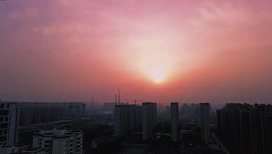 城市高空日落夕阳西下火烧云视频的预览图